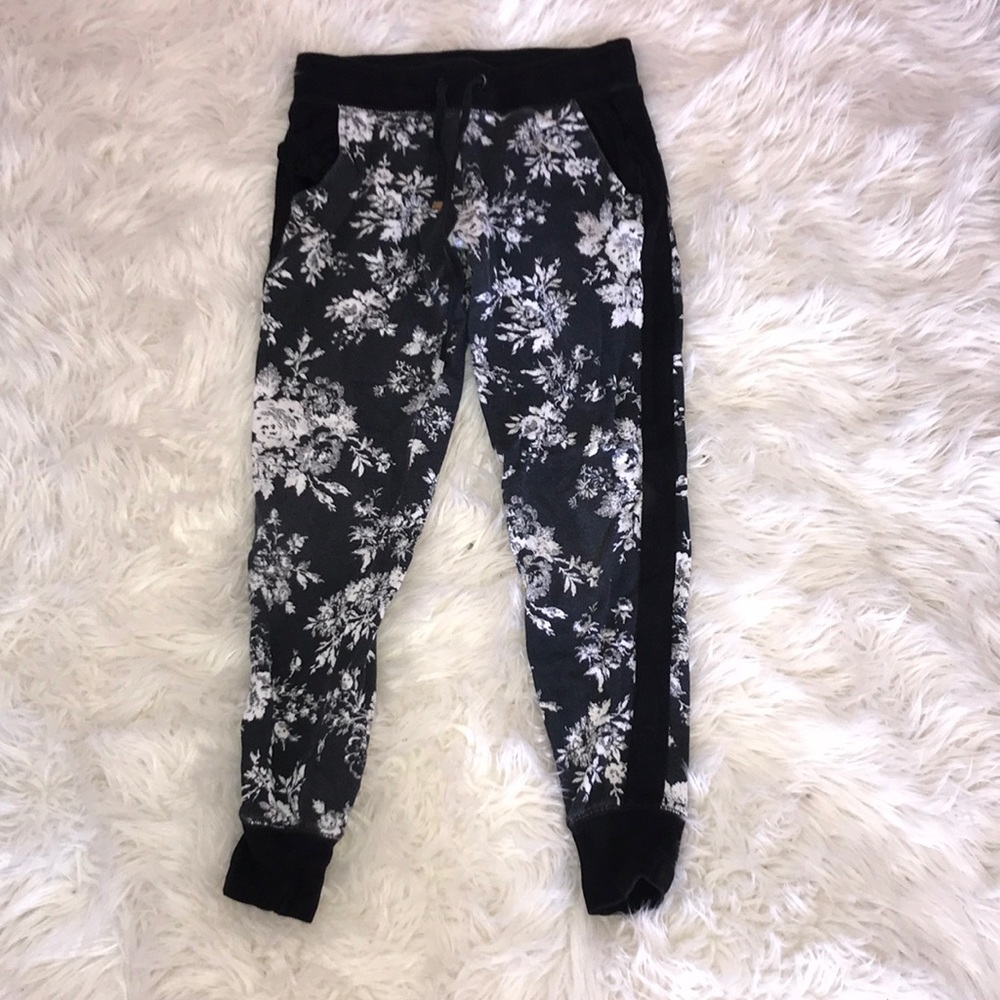 🌻Aeropostale Joggers